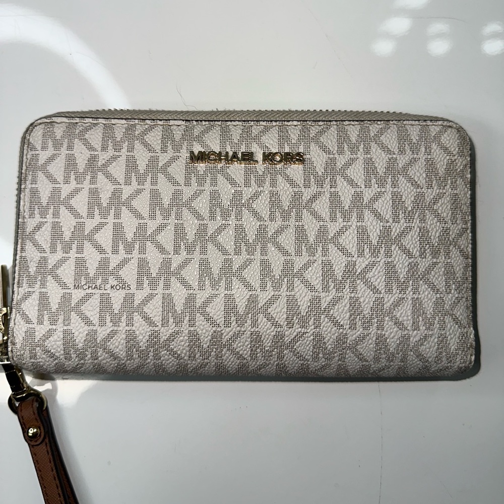 Michael Kors Wallet.